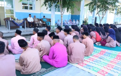 SMKN 2 Penerbangan Bukit Batu Gelar Isra Mi'raj 1445 H